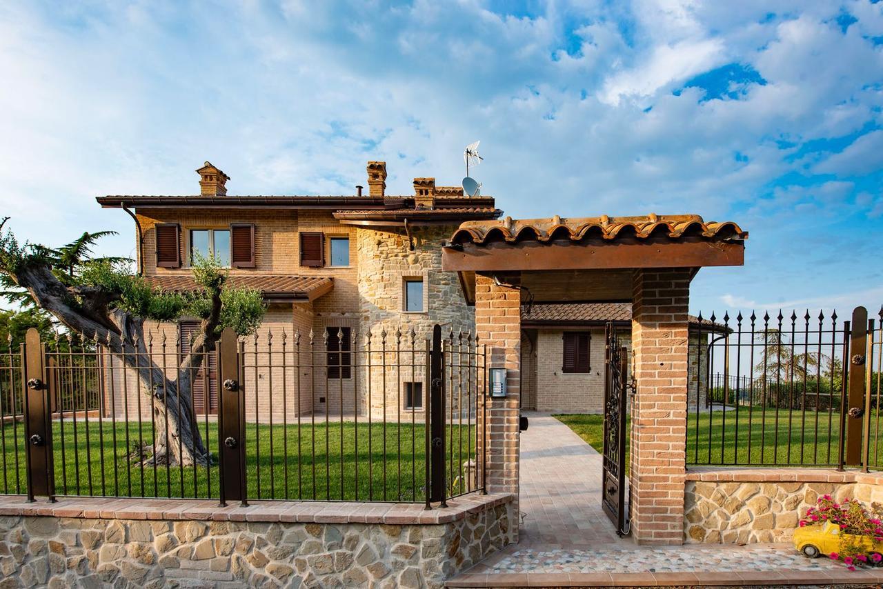 B&B Madonna Carradori Country Offagna 외부 사진